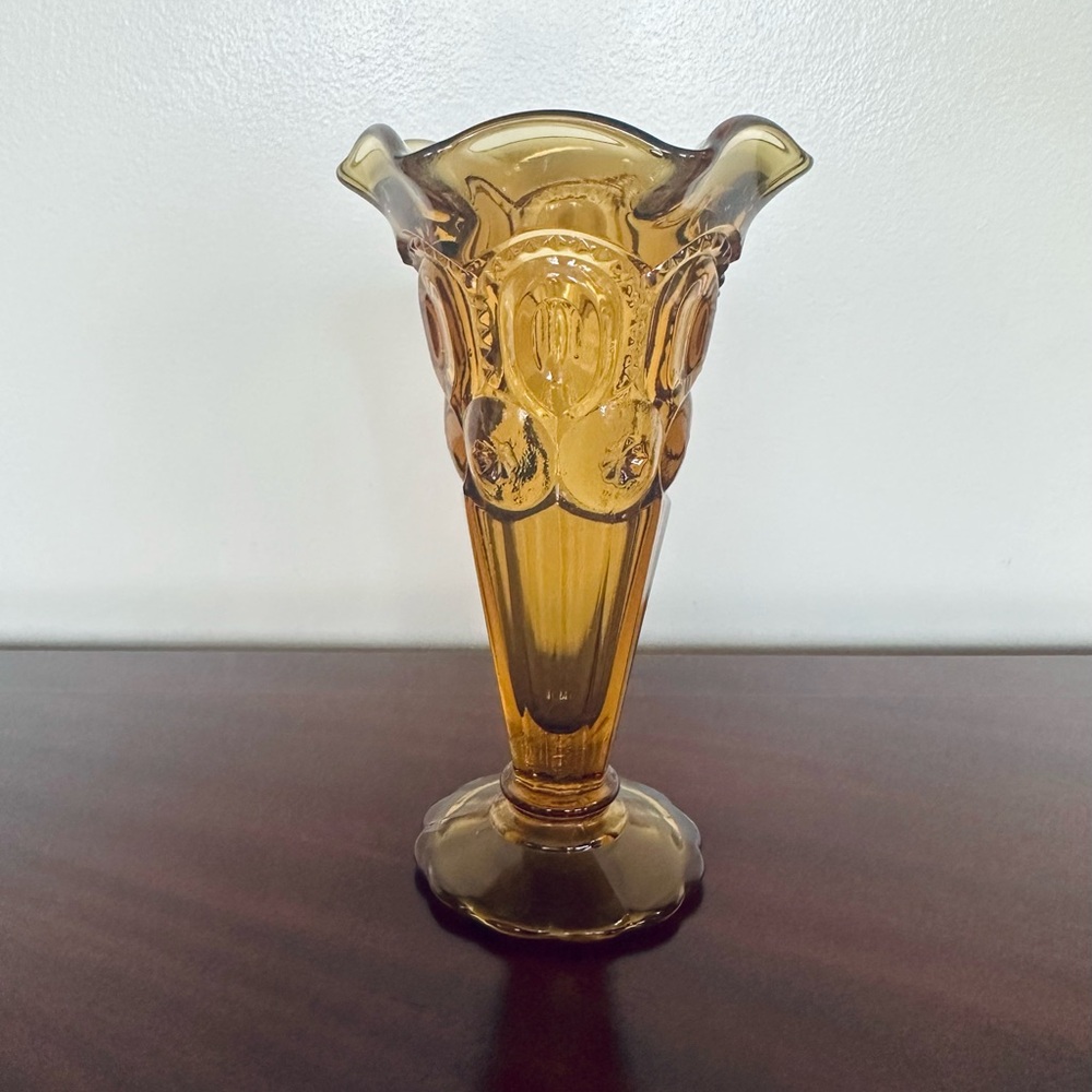 L.E. Smith #6231 Moon and Stars Amber Bud Vase Vintage Mid Century Glass 6.5”